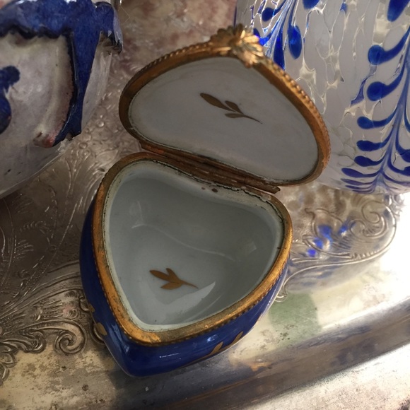 Limoges Heart Blue & Gold Lovers Pill / Ring Box - Picture 2 of 6